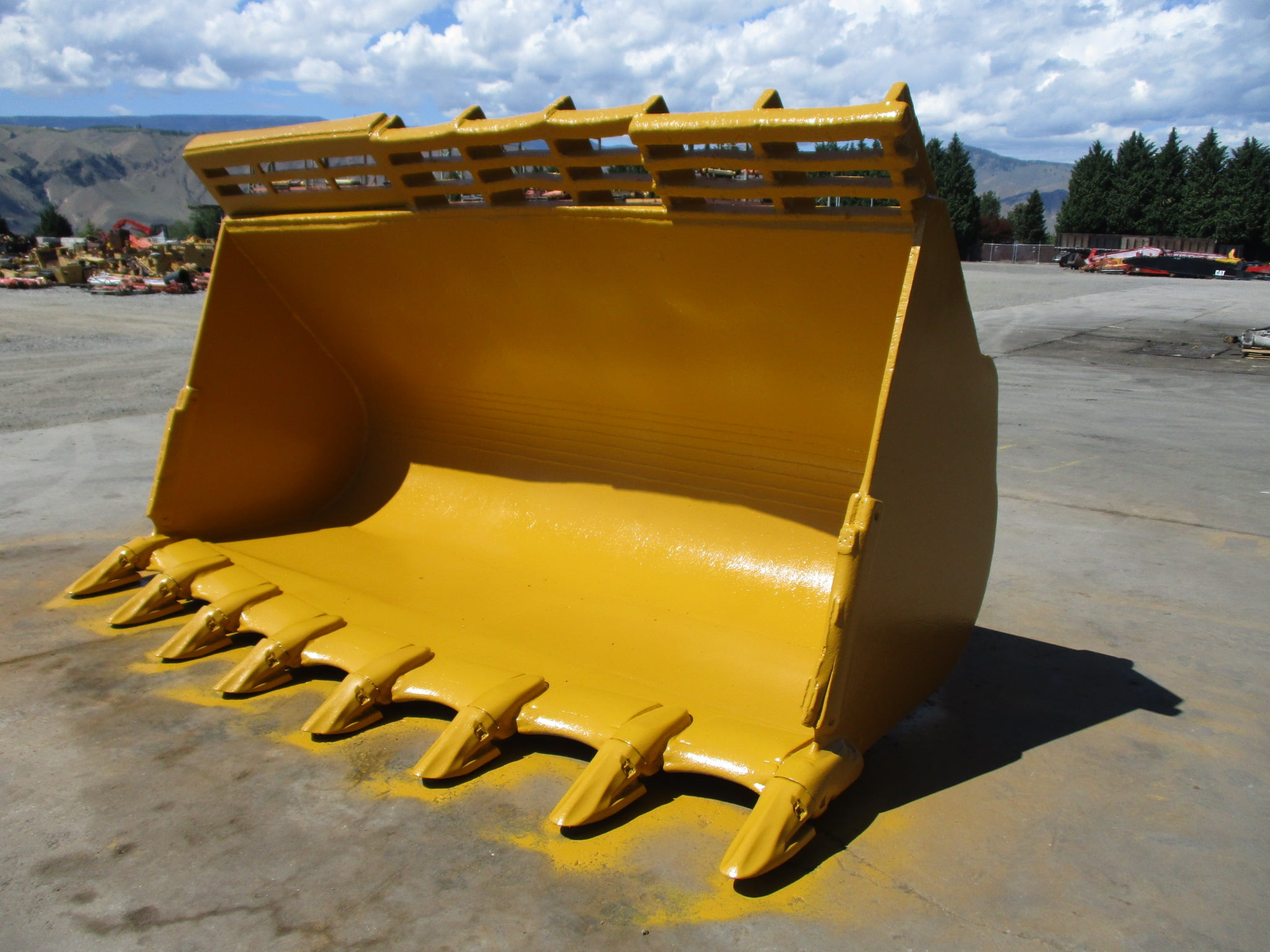 Buckets-Couplers – Fraley Tractor